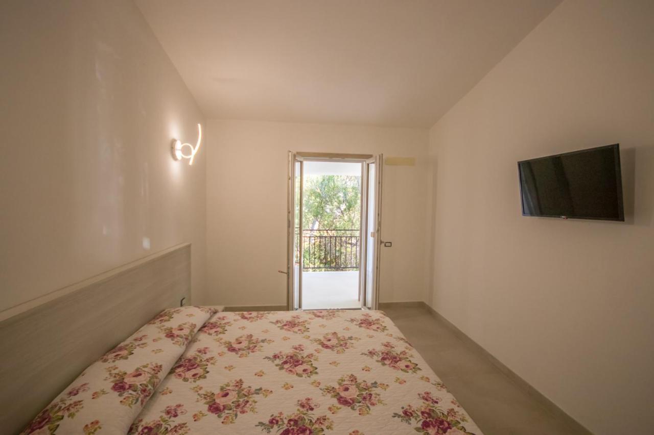 Conghiglia Nord Apartment Cala Gonone Bagian luar foto
